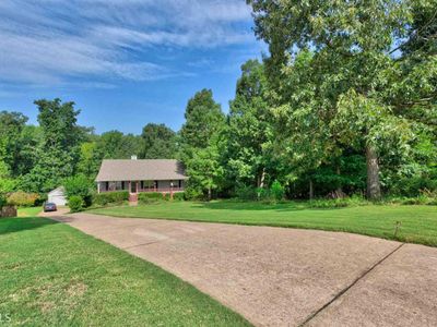 36 Akers Lake Ct, Moreland, GA, 30259