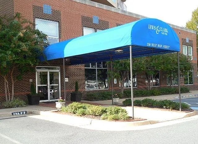 2 bed, 1050 sqft, $2,075 — Photo 3