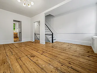 Rented by R New York