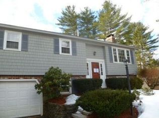 9 Maplewood Dr, Townsend, MA 01469