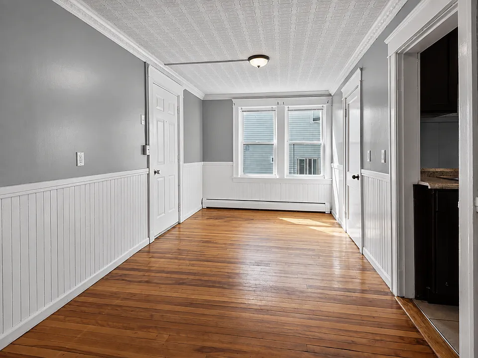42 Upton St #2