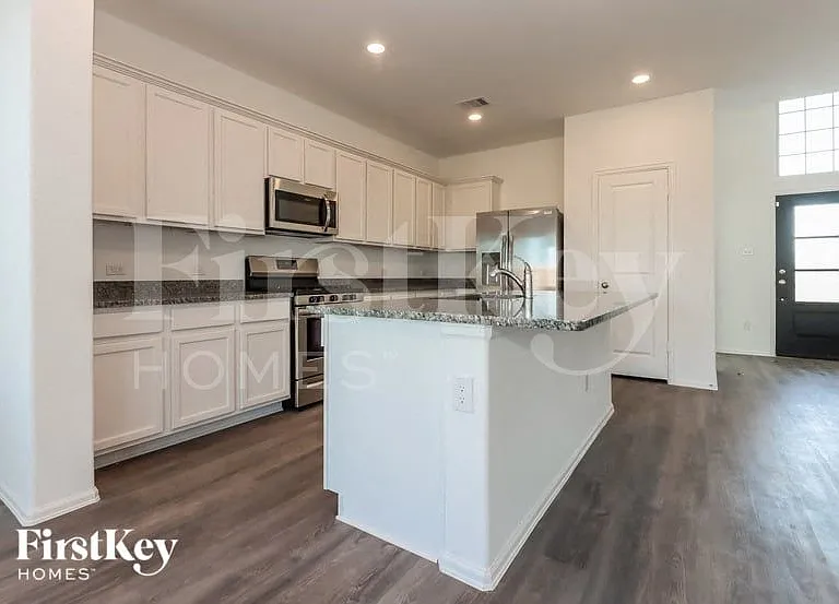 7307 Hillside Ave — Photo 7