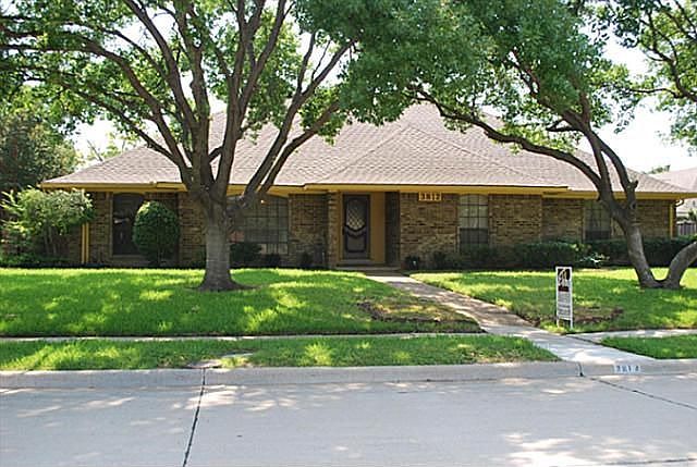 1st image of 3812 Santiago Dr