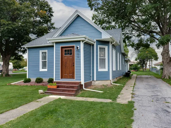 516 N Maple Ave, Minier, IL 61759