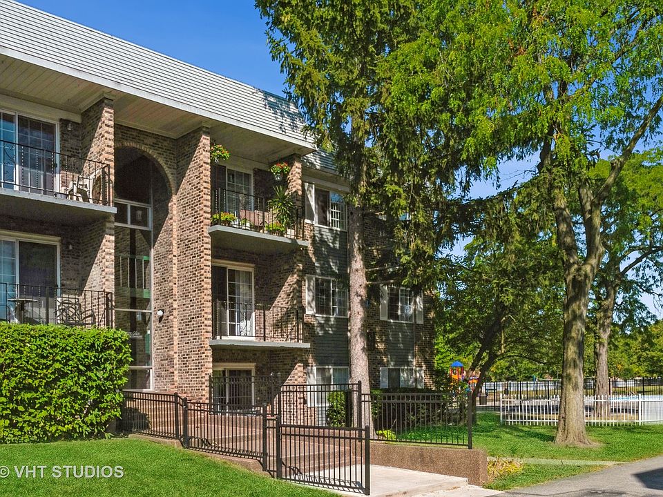 1st image of 1521 N Windsor Dr APT 216