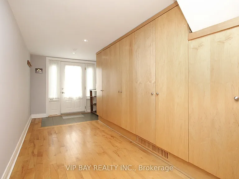 148 Betty Ann Dr — Photo 7