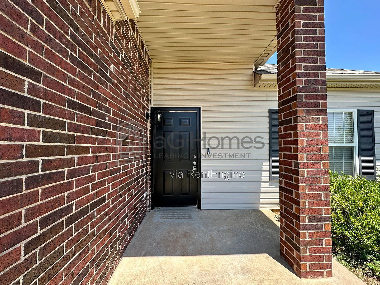 3 bed, 2.0 bath, 1620 sqft, $1,595 — Photo 3