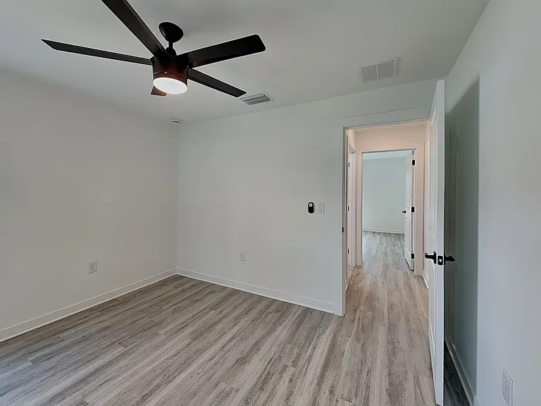 2900 11th St W — Photo 12
