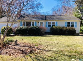 16 Farview Ave, Old Saybrook, CT 06475