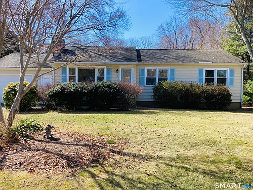 16 Farview Ave Photo 1