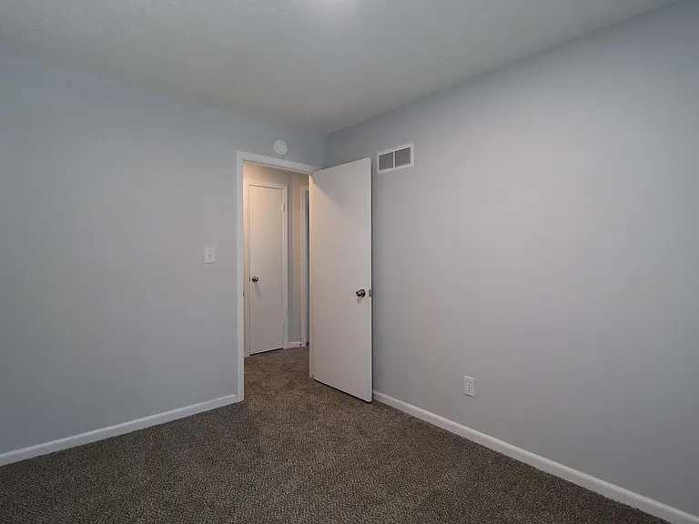 9913 Perry Dr — Photo 23