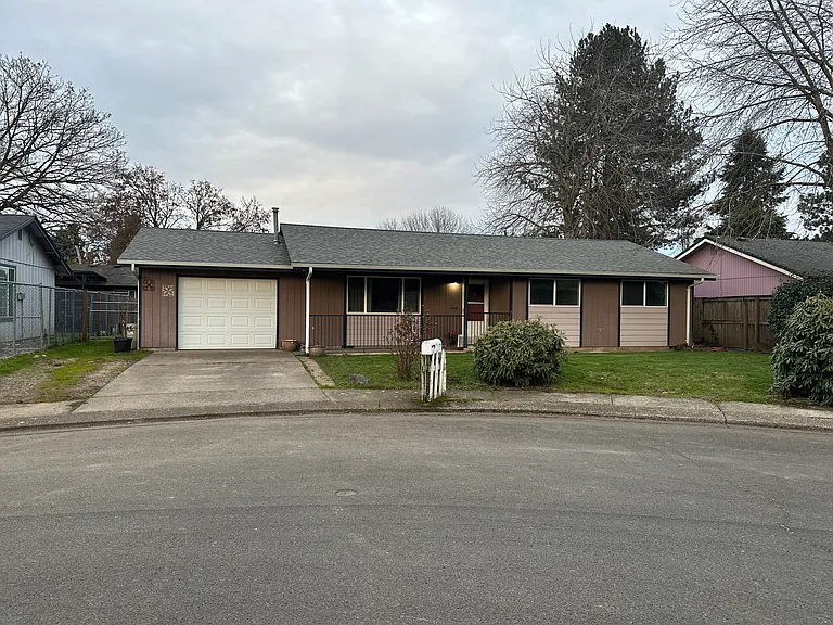 215 Brandywine Ct — Photo 16
