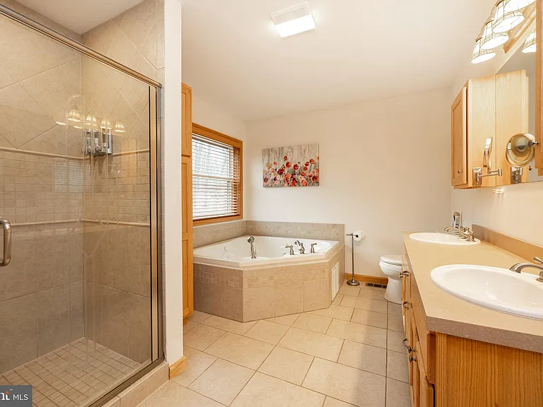 1212 Acacia Dr — Photo 41