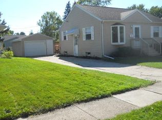 290 17th St, Fond Du Lac, WI 54935