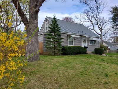 77 Doris Ave, Warwick, RI, 02889