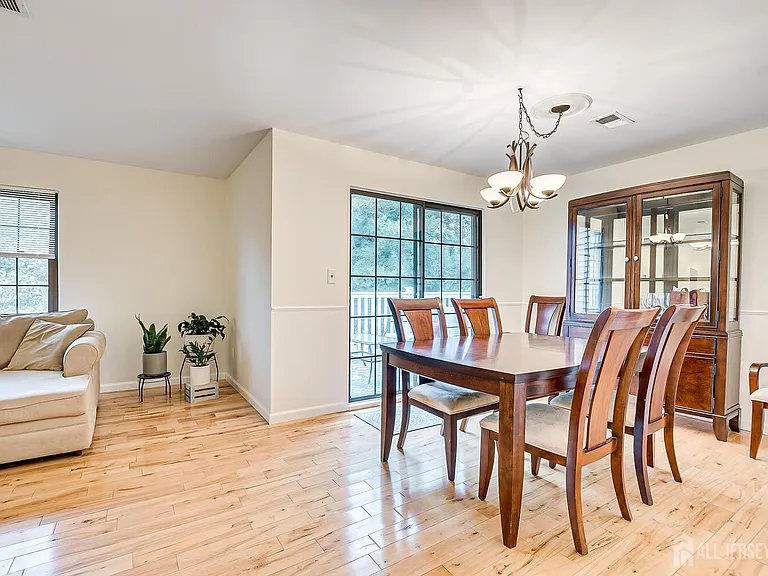 30 Prospect St #2 — Photo 6