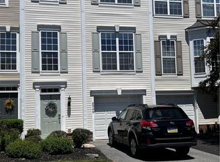 8549 Gateway Rd, Breinigsville, PA 18031