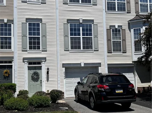 8549 Gateway Rd, Breinigsville, PA 18031