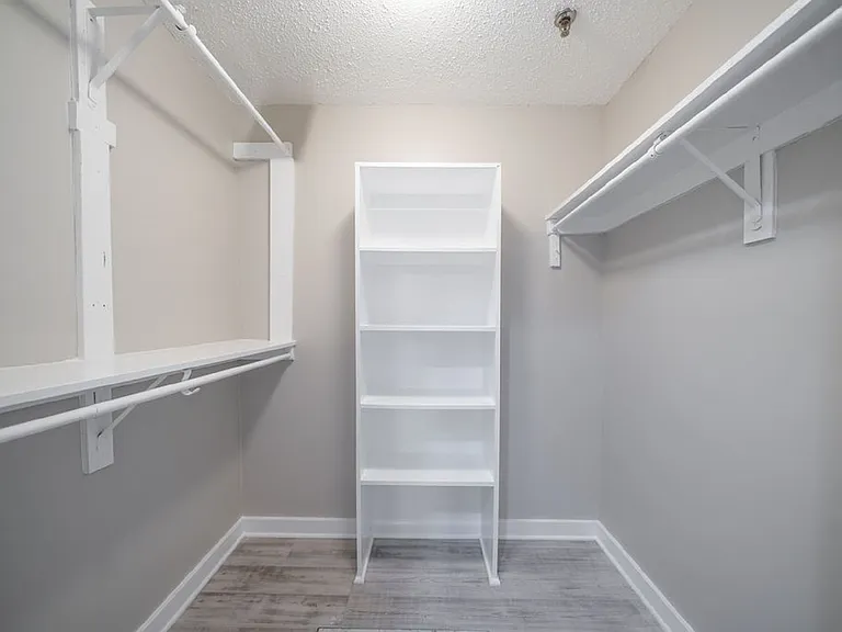 5505 Seminary Rd #103N — Photo 10