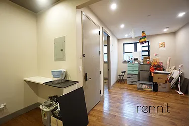 Rented by Rennit Inc.