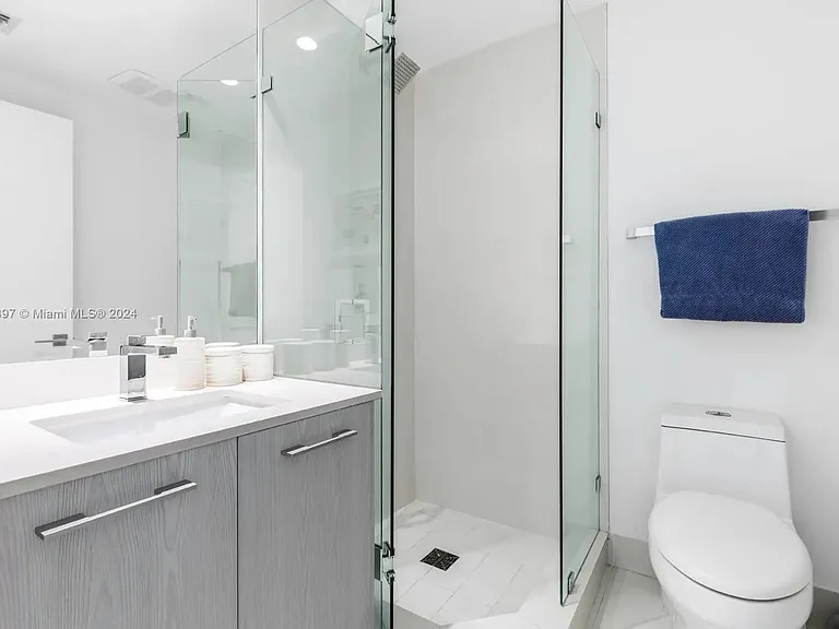 45 SW 9th St #2103 — Photo 13