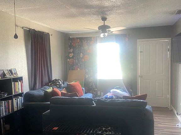 4th image of 2985 Herlinda St
