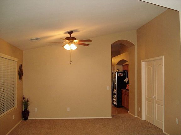 4th image of 42494 W Chambers Dr