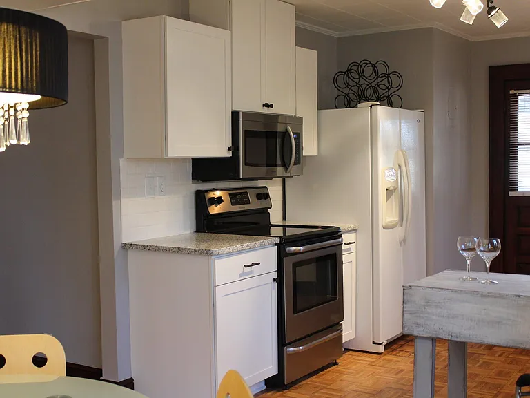 361 W Wilson Ave — Photo 5