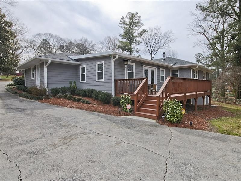 2nd image of 2291 Hills Lane Dr SE
