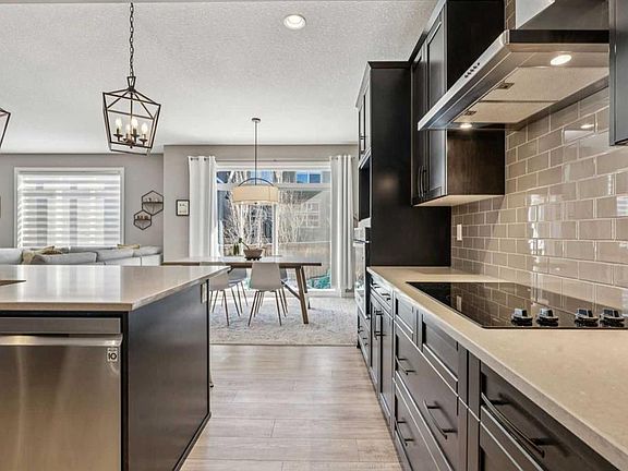 4th image of 21 W Riviera Point