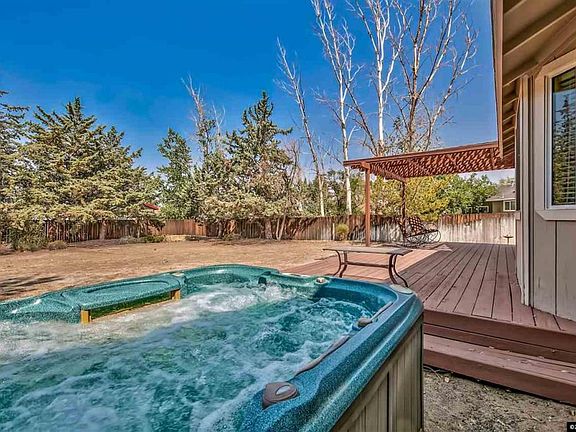 4th image of 2988 San Fernando Dr