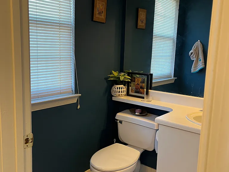 Half bathroom- near the foyer