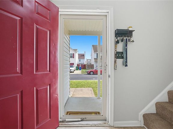 4th image of 107 Ripon Way