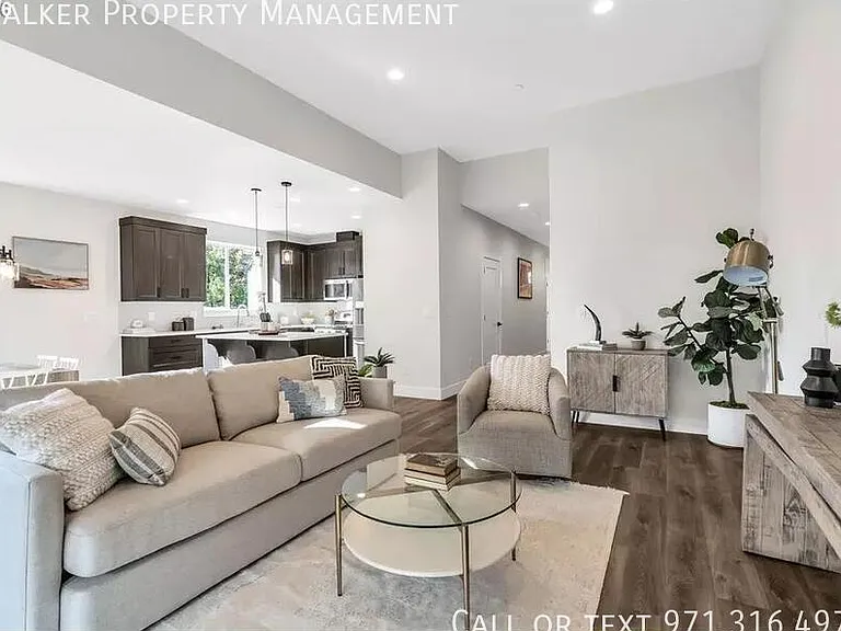 996 E Rork Ct — Photo 5