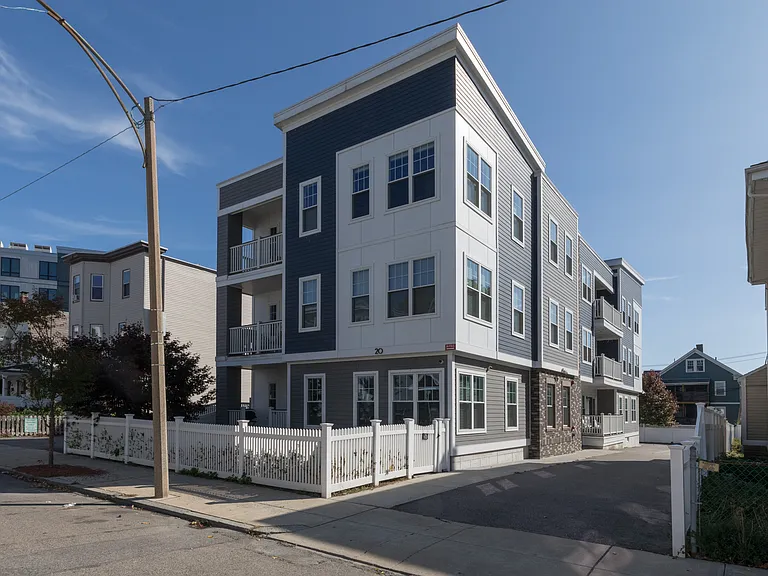 20 Fuller St #2 — Photo 22