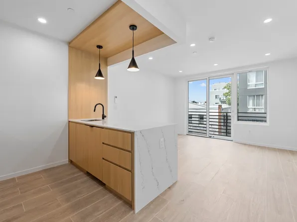 366 Harman Street image 10 of 18