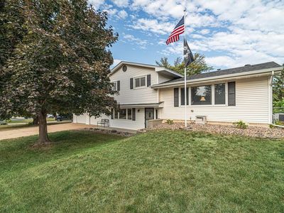 2320 Explorer Ct, Burnsville, MN, 55337