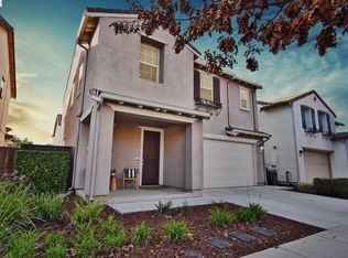 6111 Hyde Park Dr, Gilroy, CA 95020