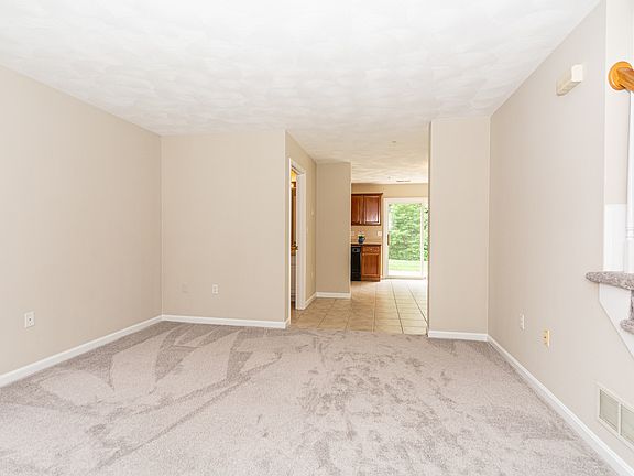 5th image of 84 Eagle Dr