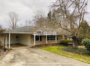 138 Wynnbrook Dr, Hendersonville, NC 28792