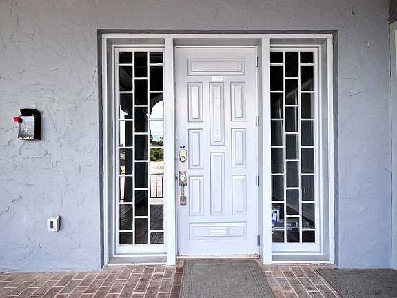 2nd image of 15 Wellington Ave #B