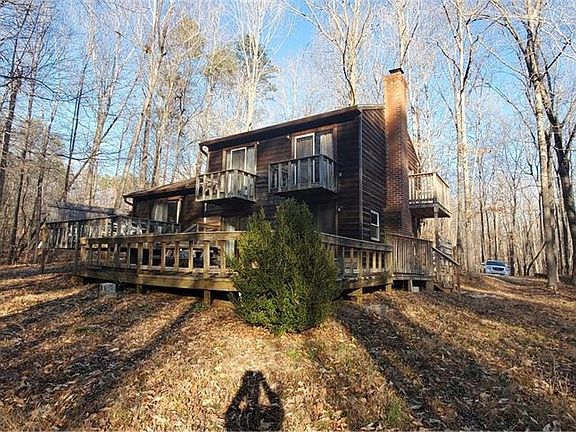 2nd image of 516 Little Creek Ln