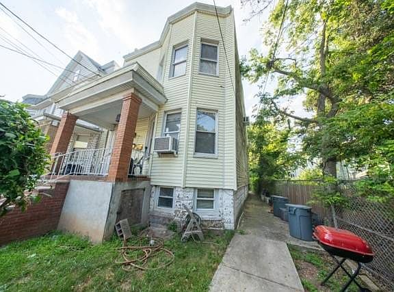 4th image of 17 Bayside Pl #49