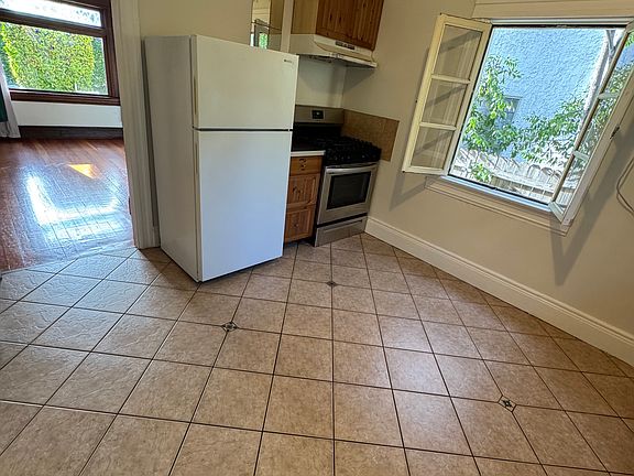 4th image of 215 N Avenue 52 #A