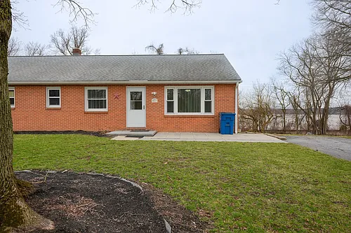 2305 River Rd Photo 1