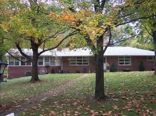 632 Almond St NW, Demotte, IN 46310