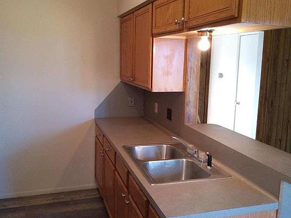 5th image of 1716 Carver Ave