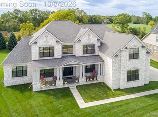 51252 Silverton Dr, Canton, MI 48187