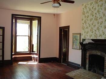 2nd image of 101 N Lakeview St