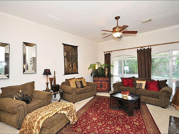 Notice the room is spacious for large furniture, and all your family and friends!